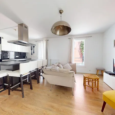 Bright And Spacious Near Paris Apartment L'Ile-Saint-Denis